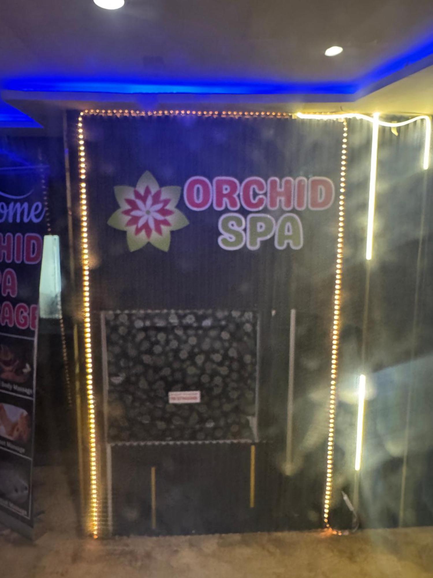 Orchid Hotel Deira Дубай Екстериор снимка
