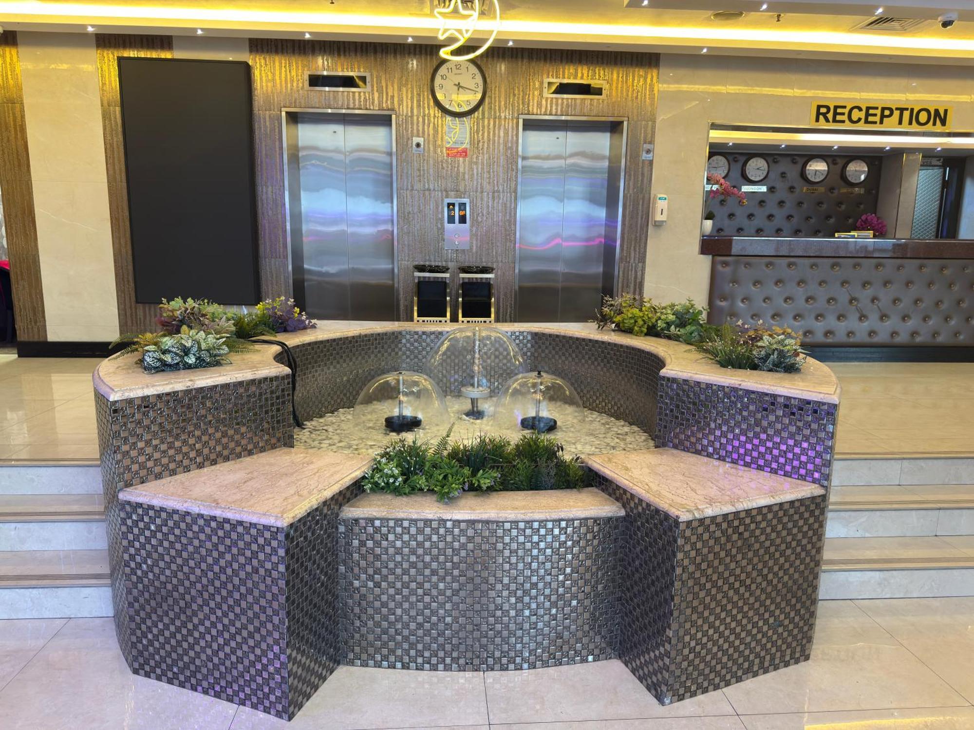 Orchid Hotel Deira Дубай Екстериор снимка