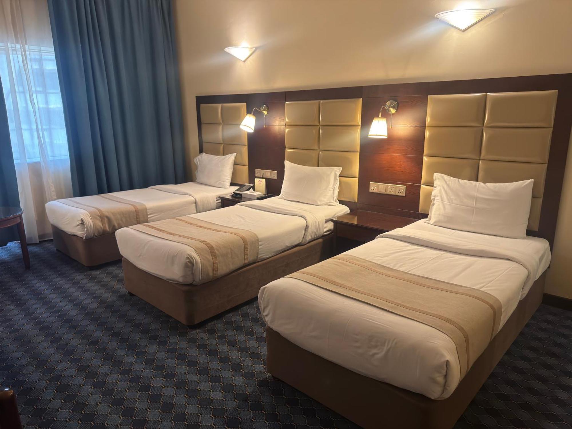 Orchid Hotel Deira Дубай Екстериор снимка
