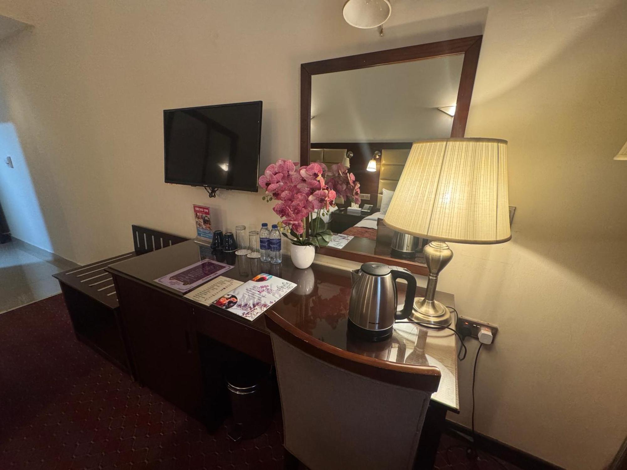 Orchid Hotel Deira Дубай Екстериор снимка