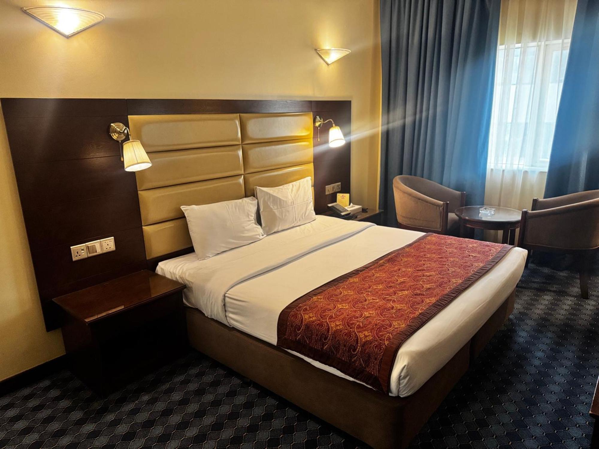 Orchid Hotel Deira Дубай Екстериор снимка