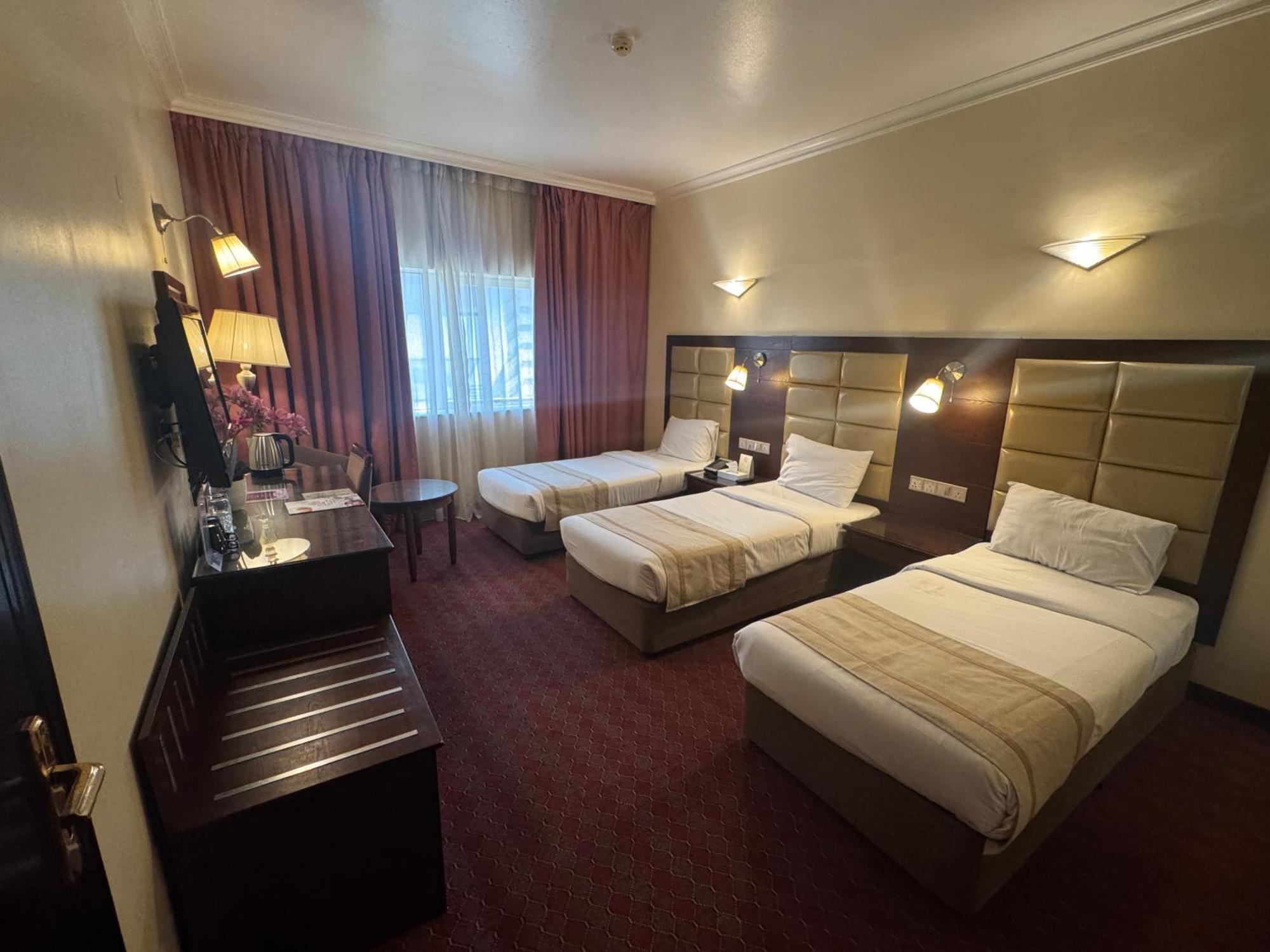 Orchid Hotel Deira Дубай Екстериор снимка