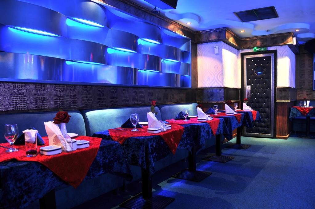 Orchid Hotel Deira Дубай Екстериор снимка